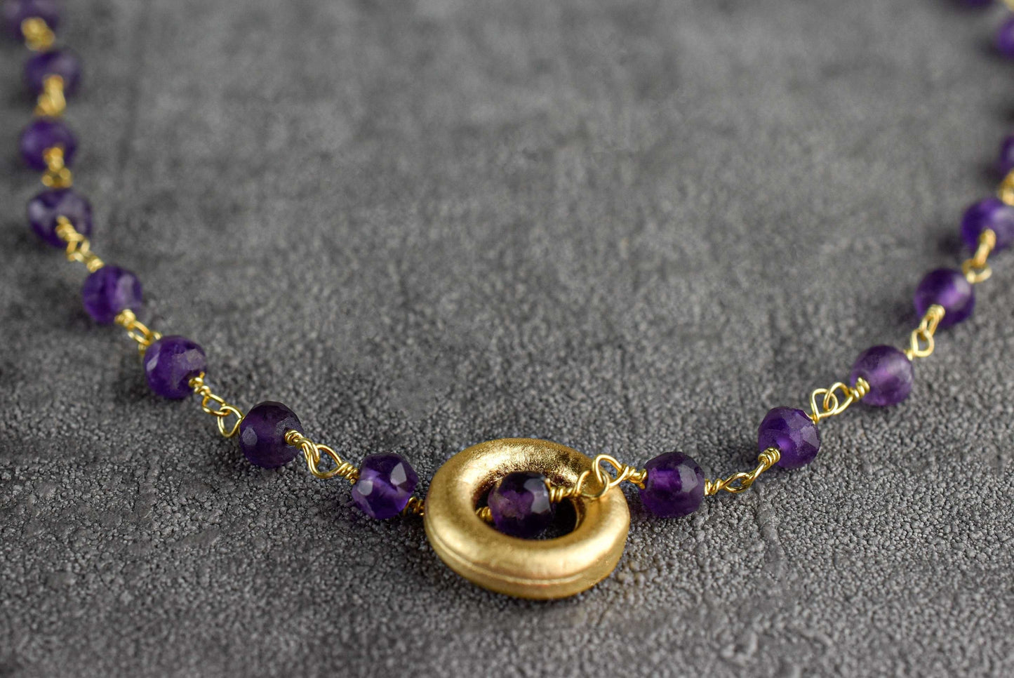 Amethyst Gold Circle Łańcuch - Pozłacany Purple Fioletowy Crystal Gem Necklace - Vik-01