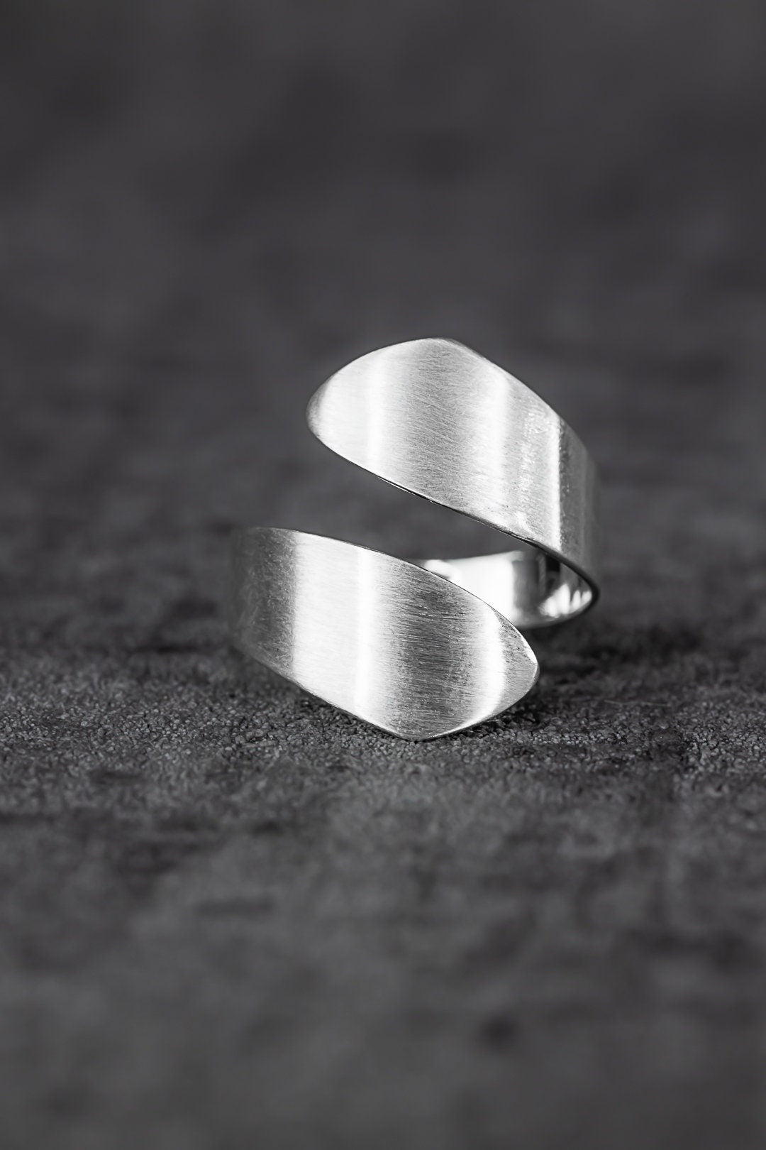 Pierścień spiralny Ring - 925 Sterling Silver Rozmiar Regulowany - Elegancka Biżuteria Minimalistyczna - RG925-10