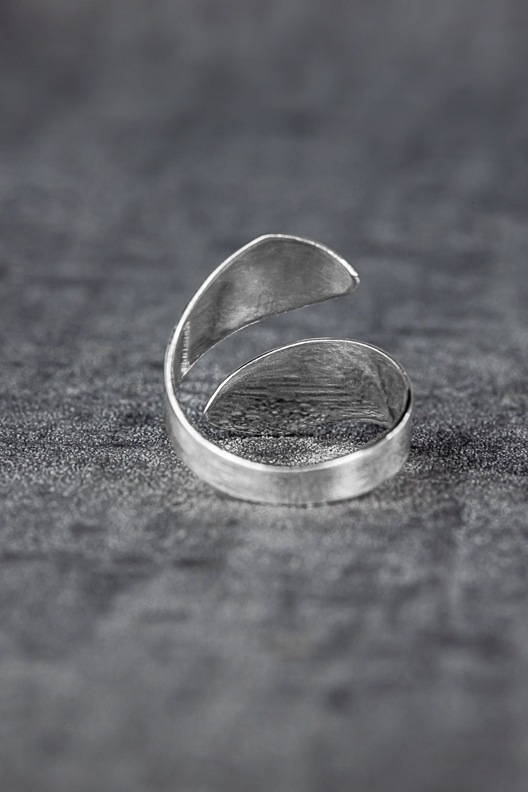Pierścień spiralny Ring - 925 Sterling Silver Rozmiar Regulowany - Elegancka Biżuteria Minimalistyczna - RG925-10